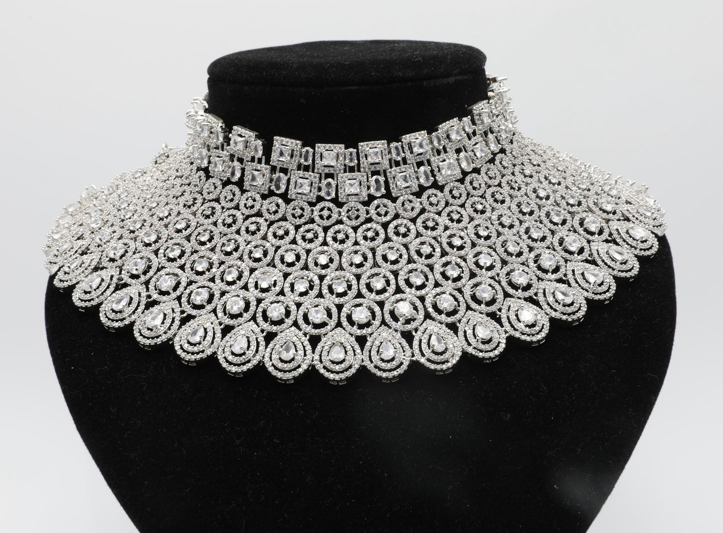 💎 White Bridal American Diamond Jewelry Set – Necklace, Earrings, Tikka & Ring ✨