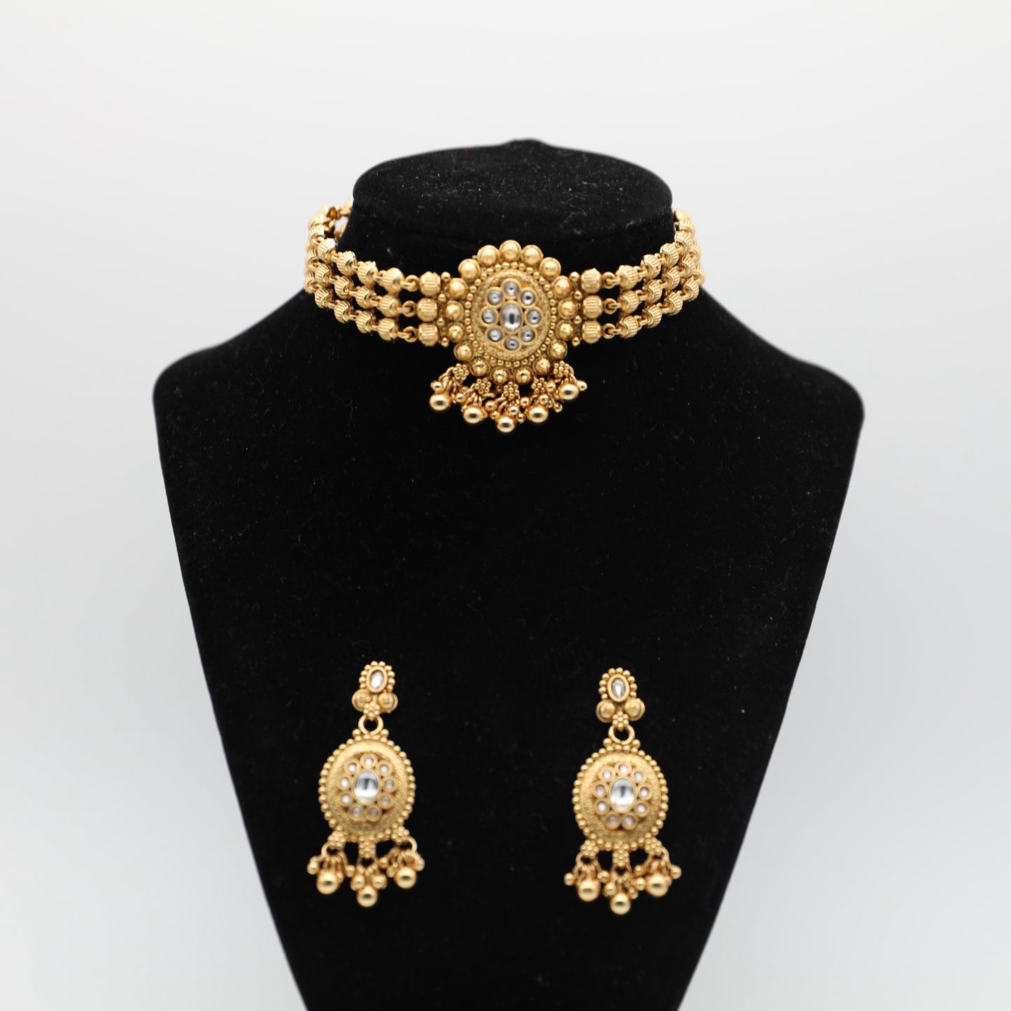 💛 Gold-Plated Necklace Set – Necklace & Earrings (Purple 💜 | Green 💚 | White 🤍)